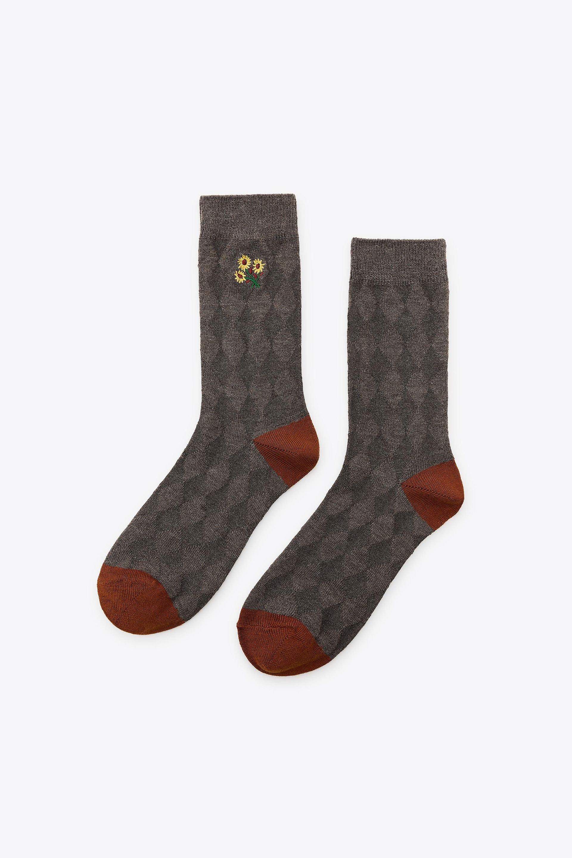 Embroidered Diamond Socks