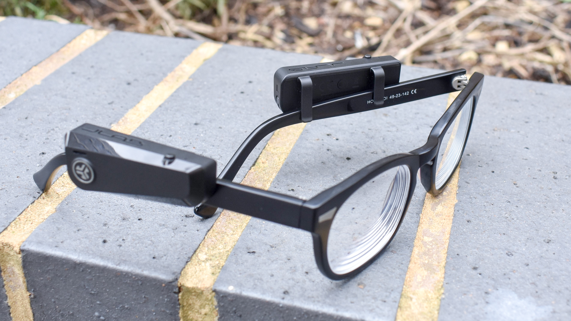 jlab-jbuds-frames-review-a-disappointing-alternative-to-smart-glasses