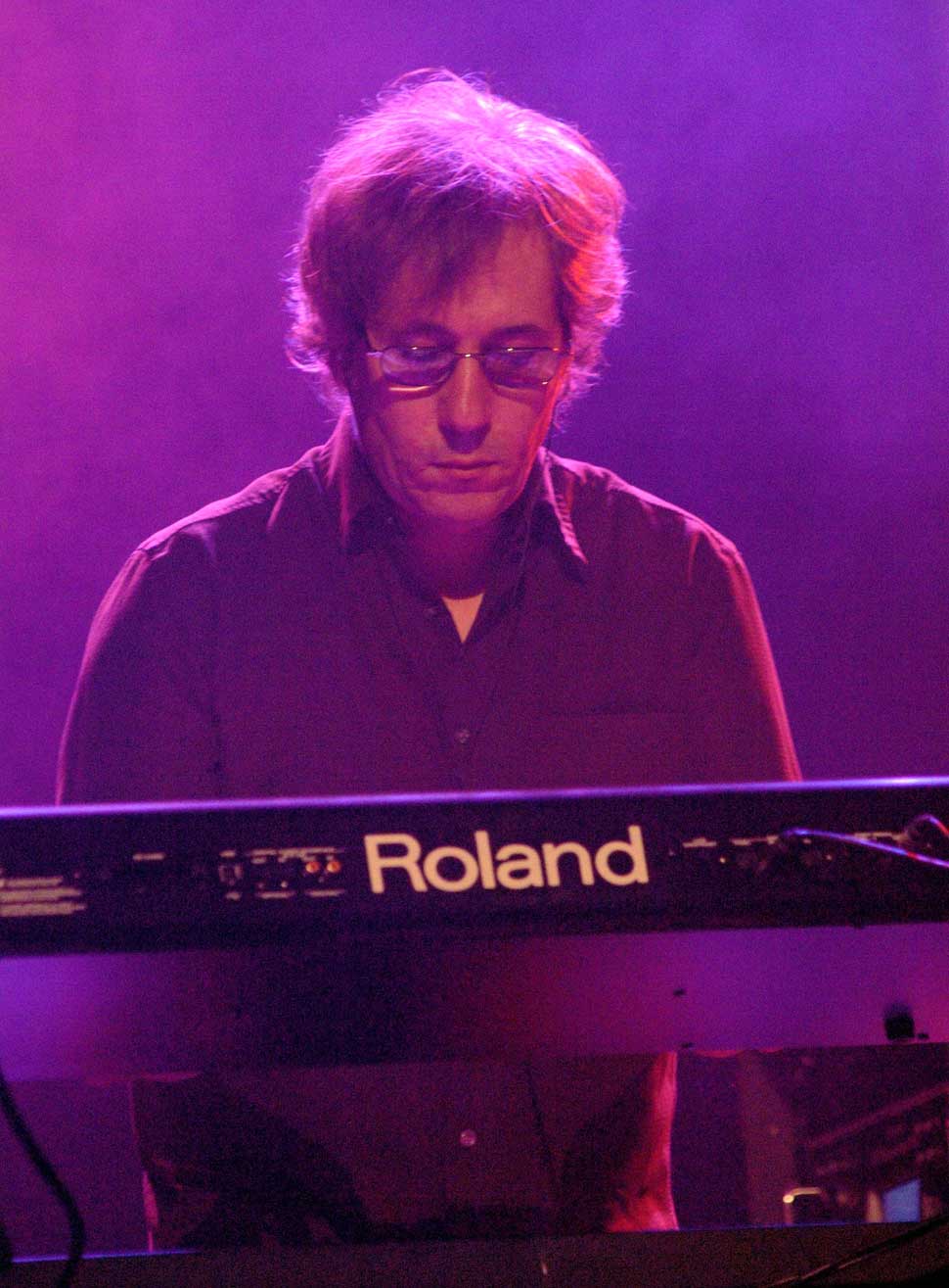 Richard Barbieri onstage in 2005