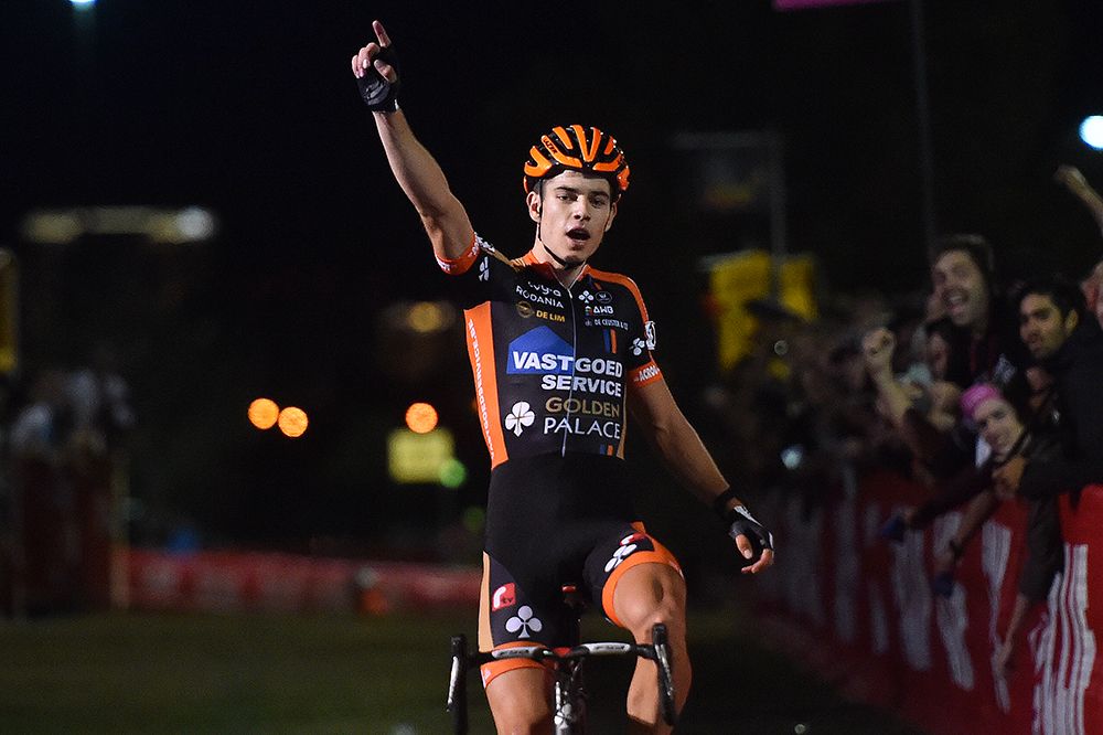 Wout Van Aert wins in Vegas