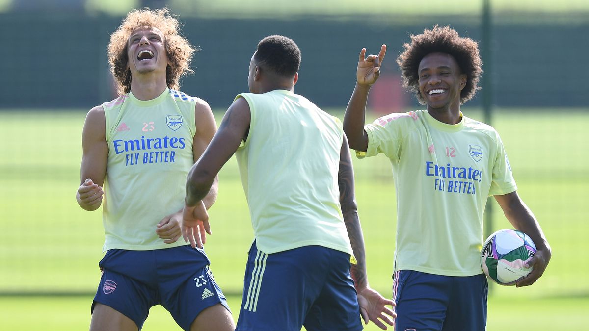 Arsenal&#039;s David Luiz, Gabriel and Willian before a training session at London Colney on September 22.