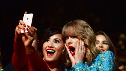 2014 MTV Video Music Awards - Backstage And Audience