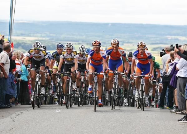 Rabobank lead the chase