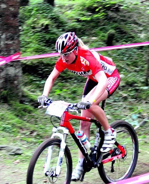 Michelle Hediger (Fisher/BMC) on her way to victory
