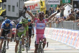 Joaquim Rodriguez (Katusha) beats his rivals to the line, dedicating his win to Xavier Tondo