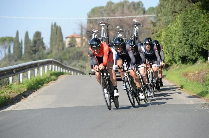 Fabian Cancellara motors at the head of the Trek train