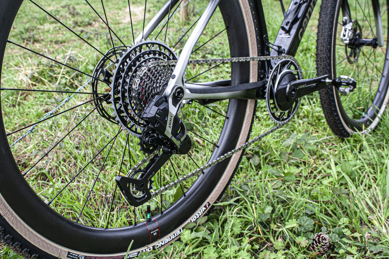 SRAM Red XPLR AXS groupset