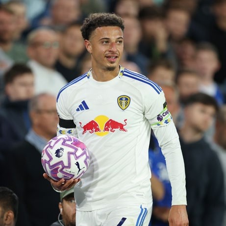 Ethan Ampadu of Leeds United holding the ball during the Premier League match between Leeds United and Everton. (Photo by Michael Regan/Getty Images)