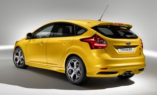 Ford Focus ST view of rear and side