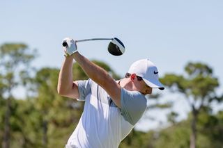 rory mcilroy signs with taylormade