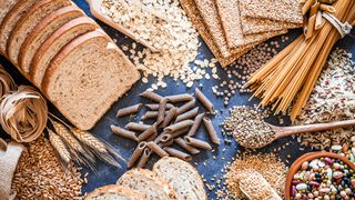 Image shows bread and carbs