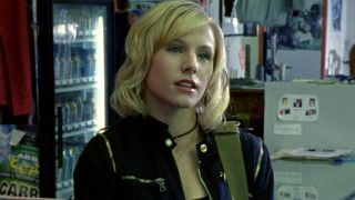 Kristen Bell as Veronica Mars in Veronica Mars Season 1, Episode 5.