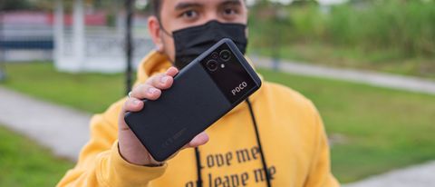 POCO M5 in hand