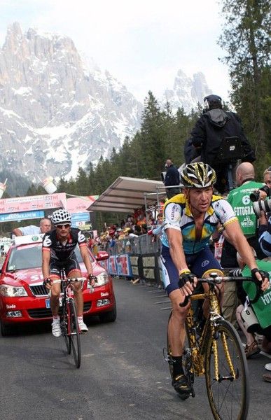 Lance Armstrong (Astana) crosses the finish line in San Martino di Castrozza.