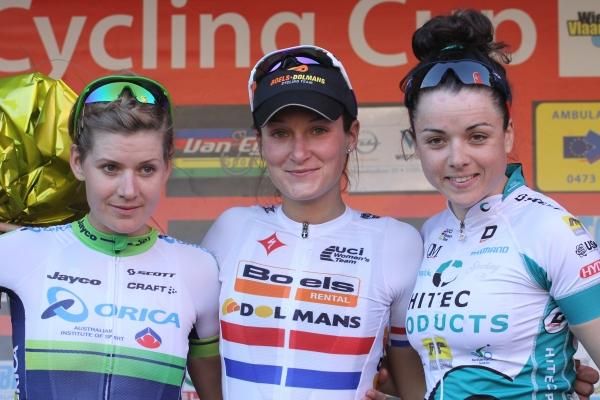 The podium of Emma Johansson, Lizzie Armitstead and Audrey Cordon