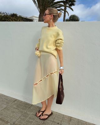 m2zP8ZRUbznxehWGoAHUti-320-80 27 قطعة زبدة صفراء من Zara و Nordstrom و J.Crew