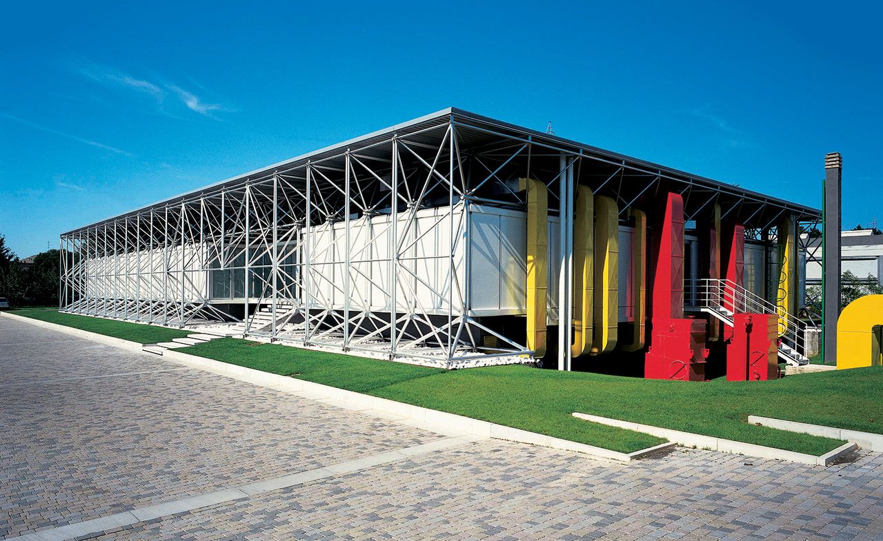 B&amp;B Italia HQ designed by Renzo Piano &amp; Richard Rogers