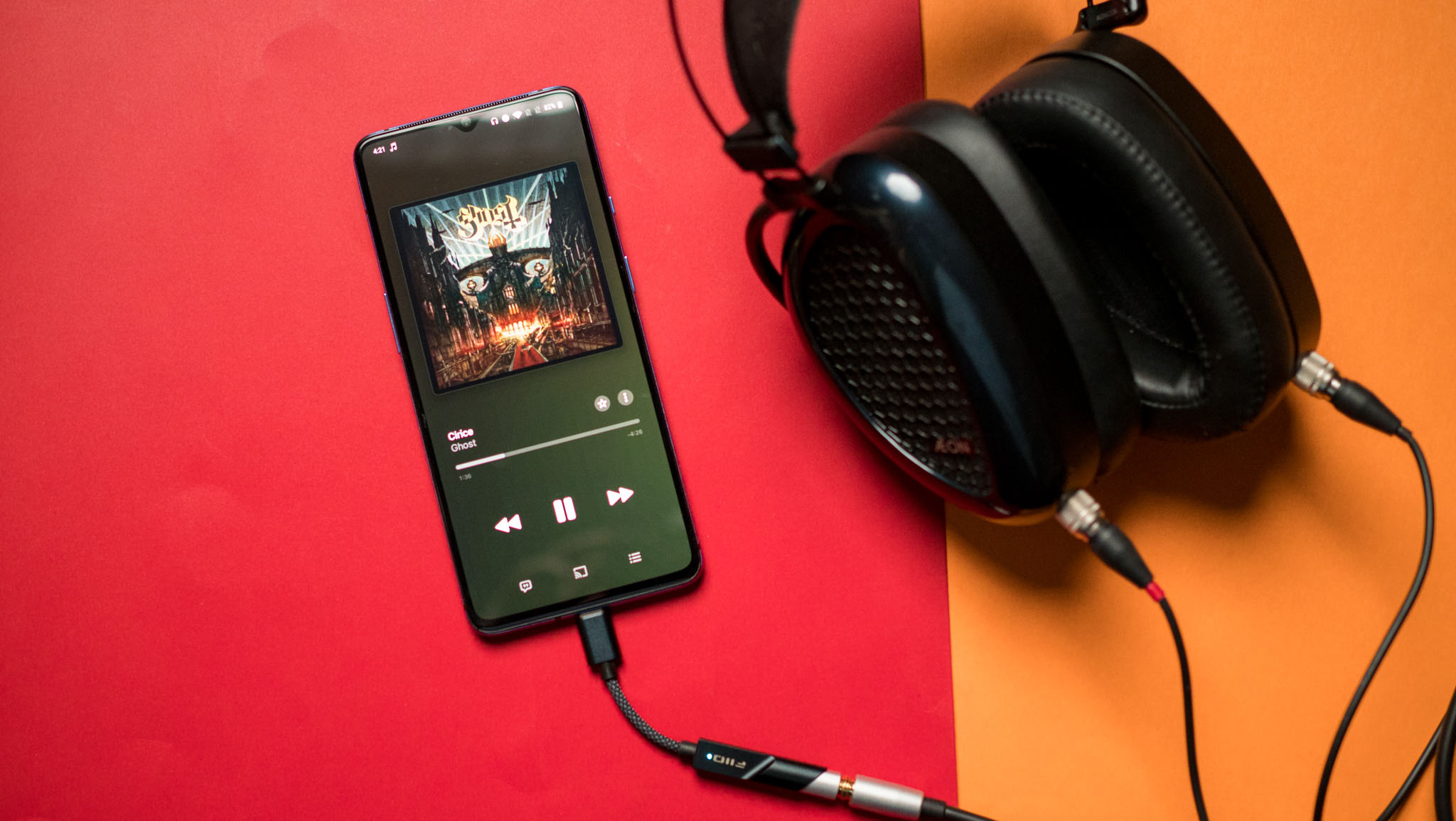 Playing music on OnePlus 7T