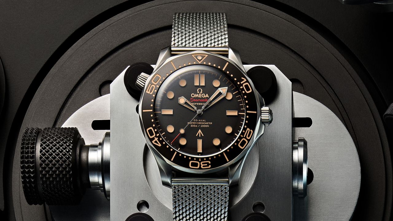 Omega Seamaster Diver 300M 007 Edition