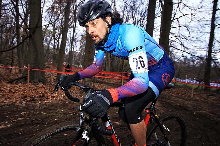 Michael Marston (Daedalus/Allstonvelo &amp; Somerv) rides the single track