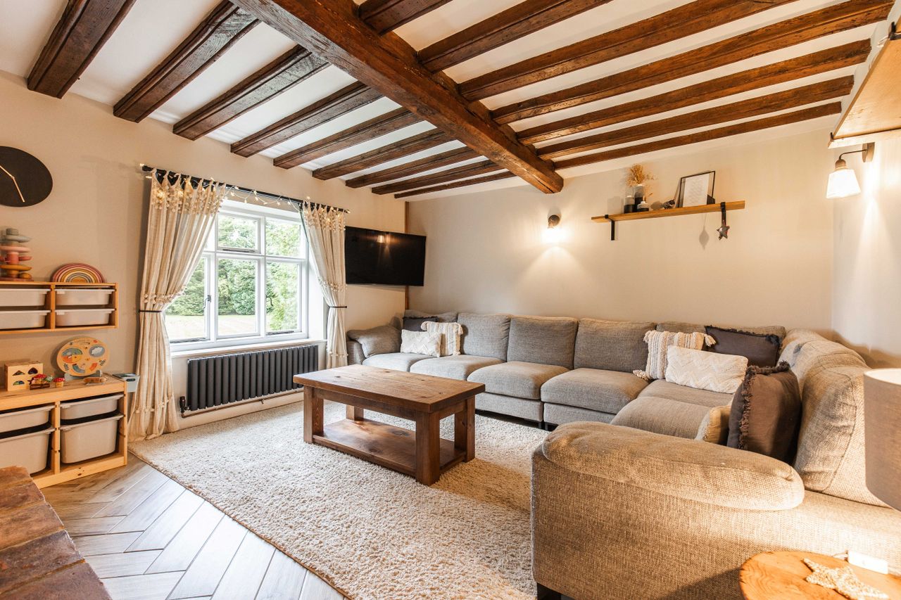 Images of the interiors of Willow Farm