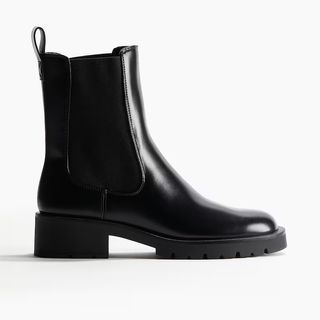 H&M Classic Black Chelsea Boots