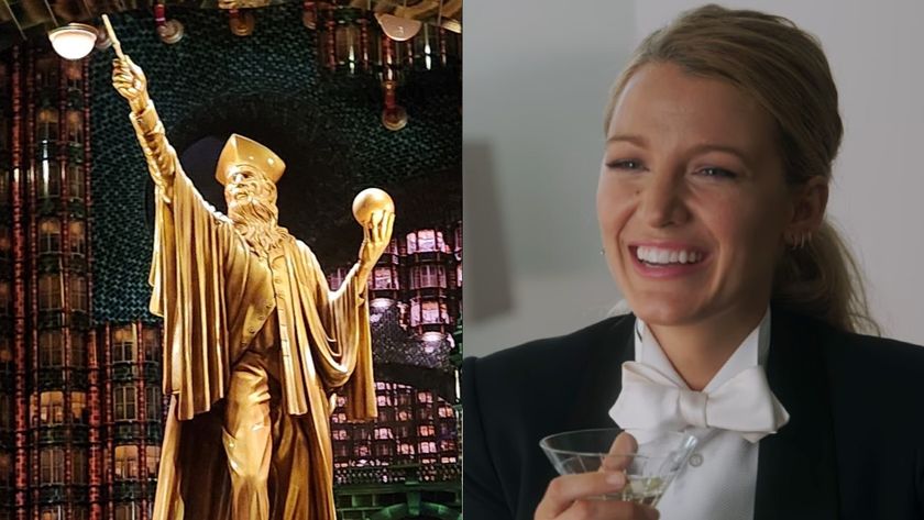 statue in queue at Harry Potter and the battle of the ministry attraction/Blake Lively in Another Simple Favor