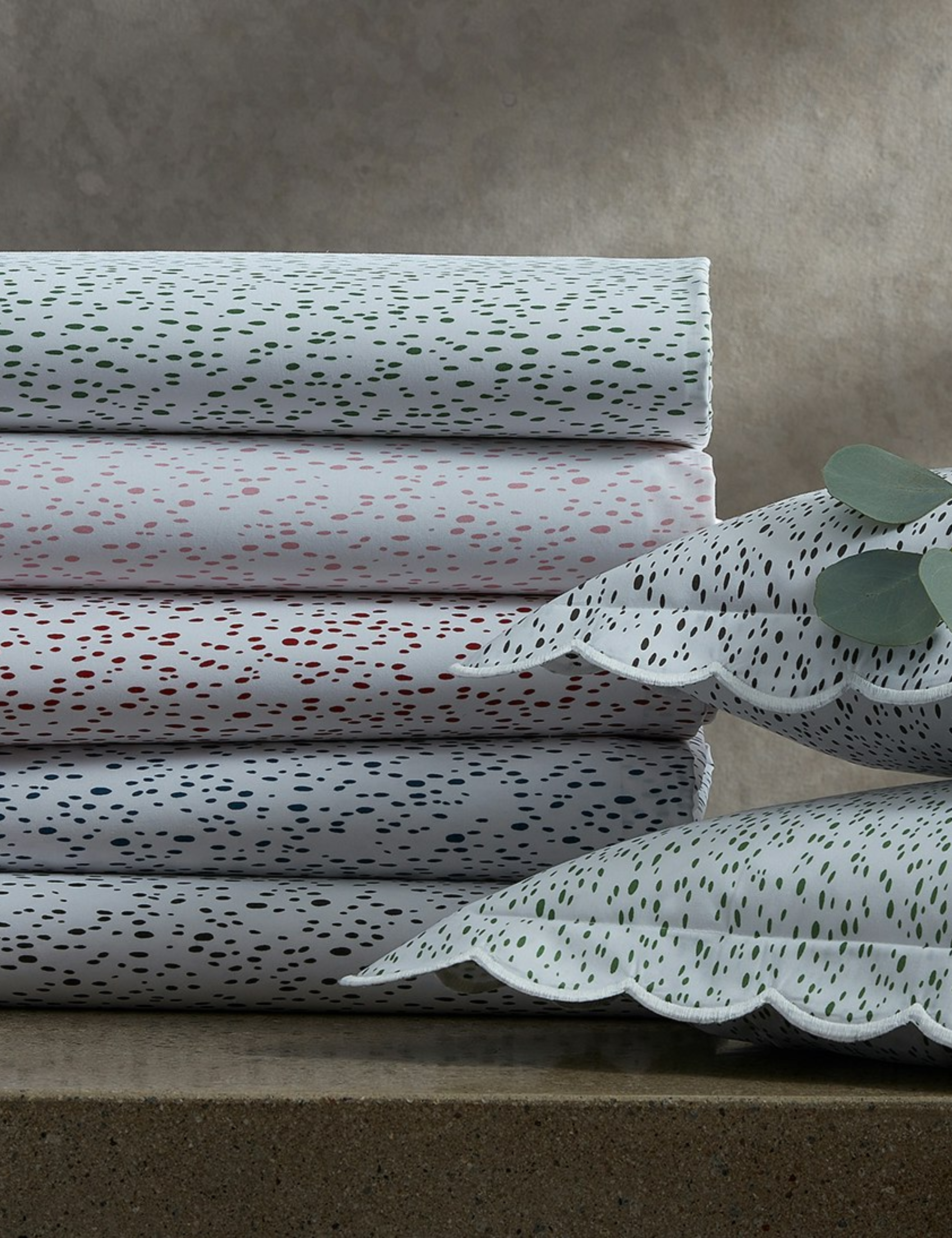 Speckled multicolor bed linens