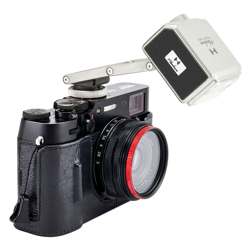 The Harlowe Pocket Flash is a small retro-styled flash with riser legs
