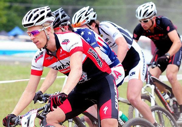 Max Plaxton (ShoAir/Specialized) at the start.