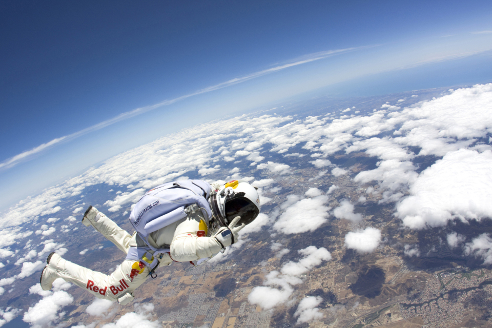 Torrent Pelmel gentage Skydiver to Attempt Record-Breaking Supersonic Space Jump | Space