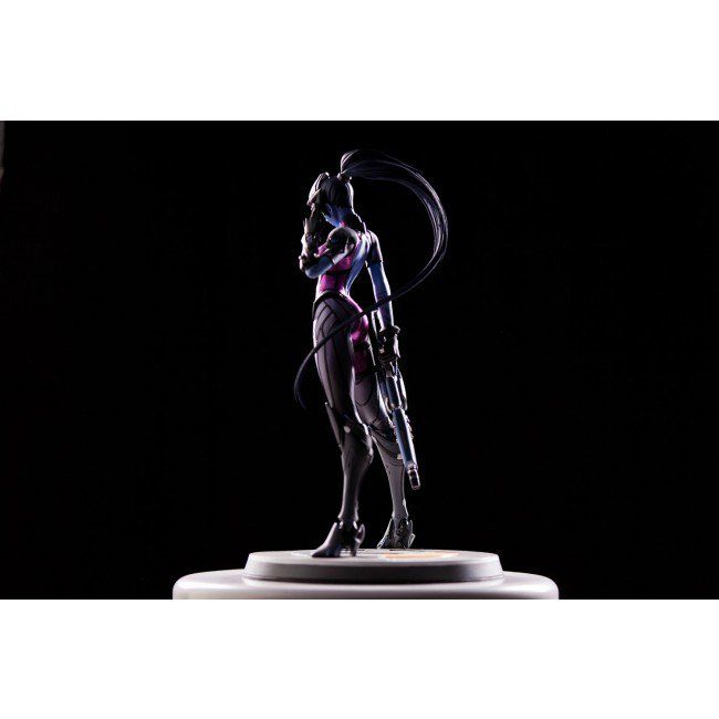 blizzard widowmaker statue