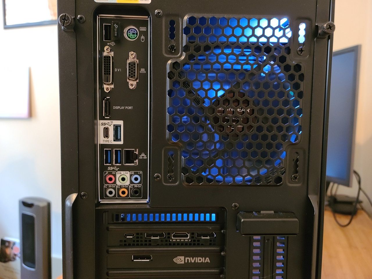 Maingear Vybe