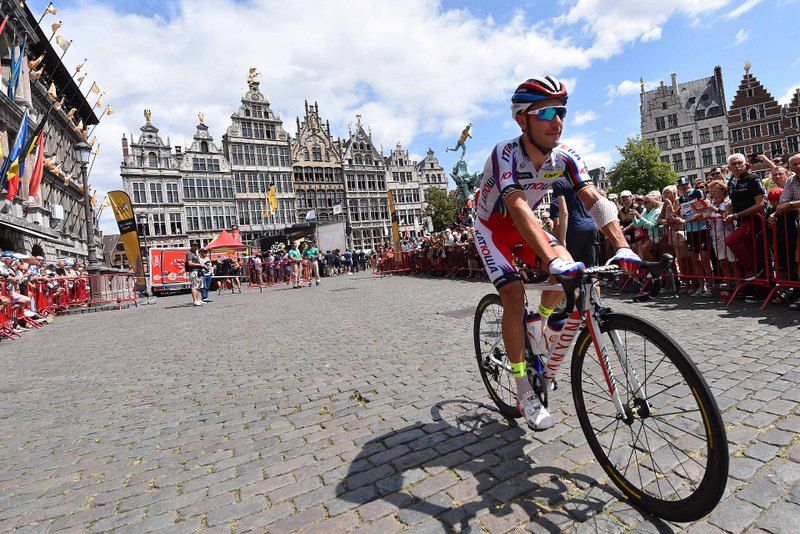 Joaquim Rodriguez showing the effects of his crash
