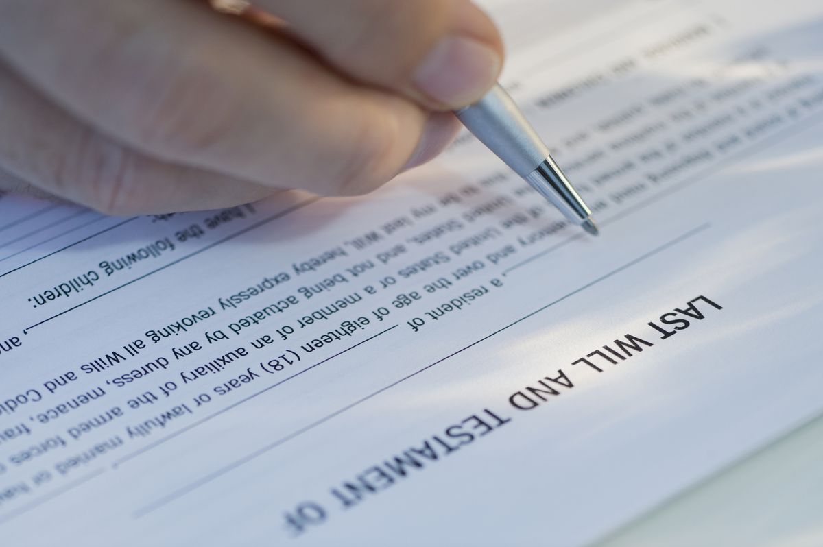 8 Mistakes People Make, While Drafting A Will