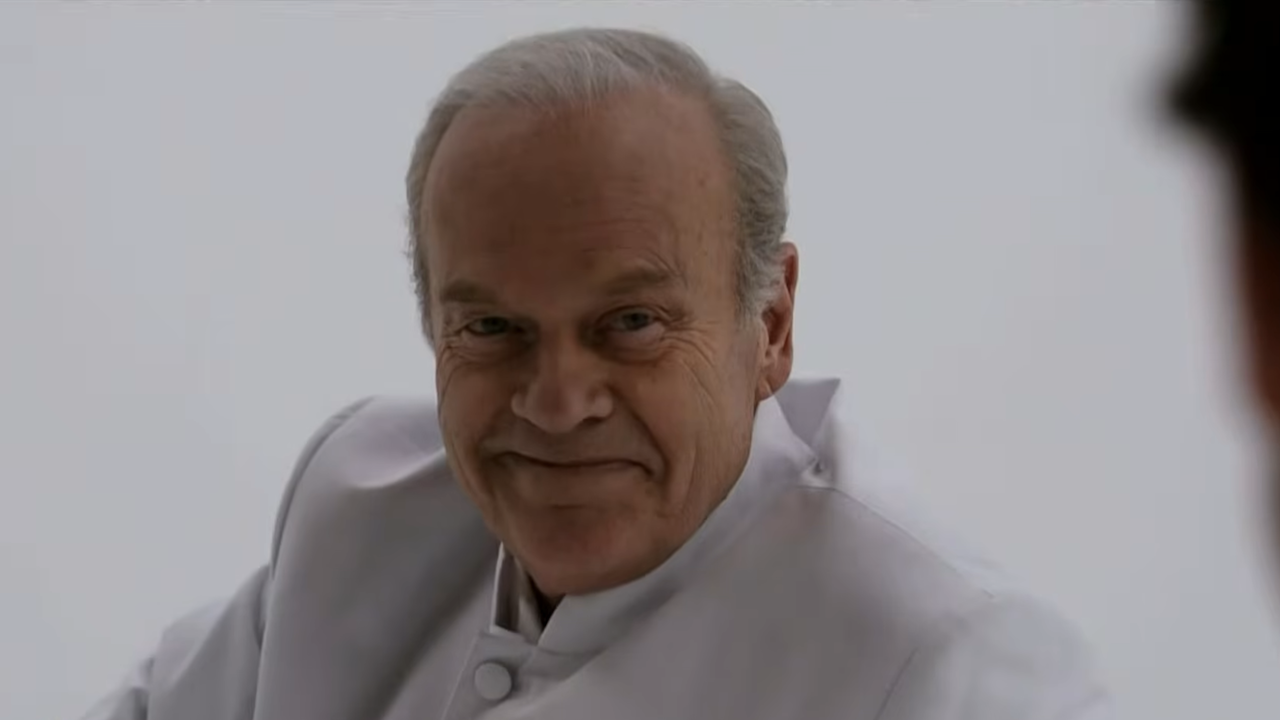 Kelsey Grammer smiling creepily as Noah Cyrus in The Hunting Party Season 2x05