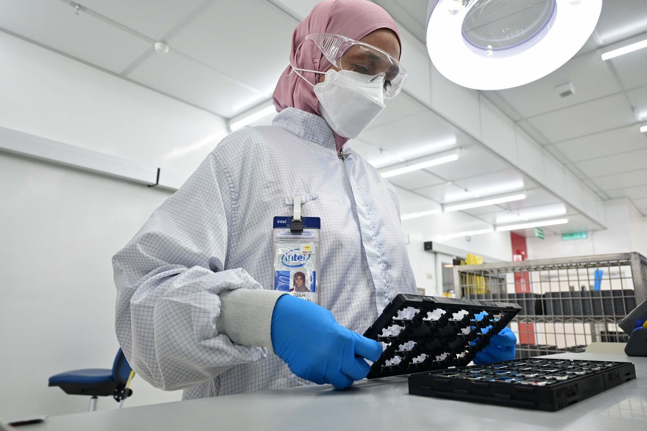 Intel Packaging