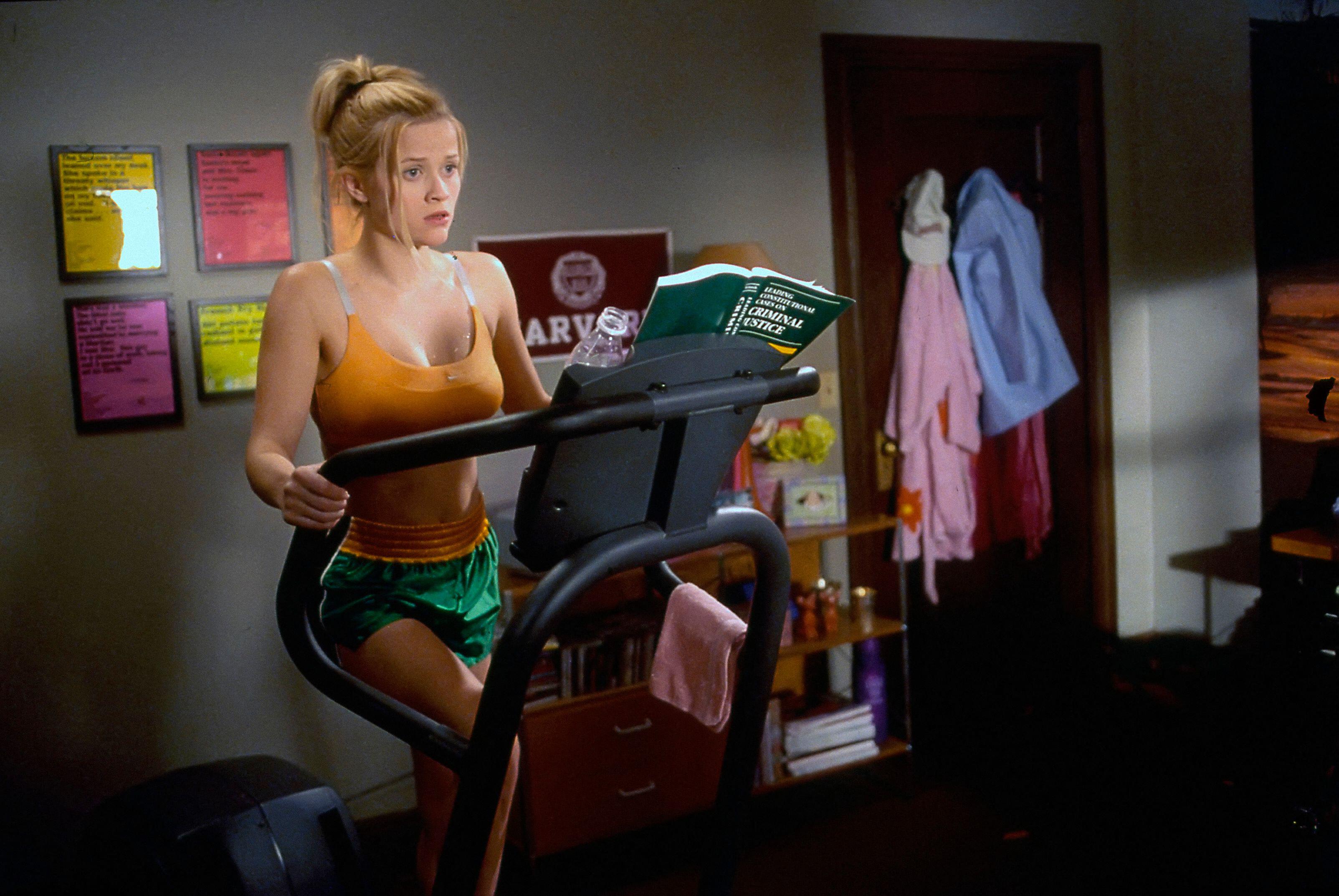 3E60Y48 Film Stills from Legally Blonde
Reese WiTherspoon
2001