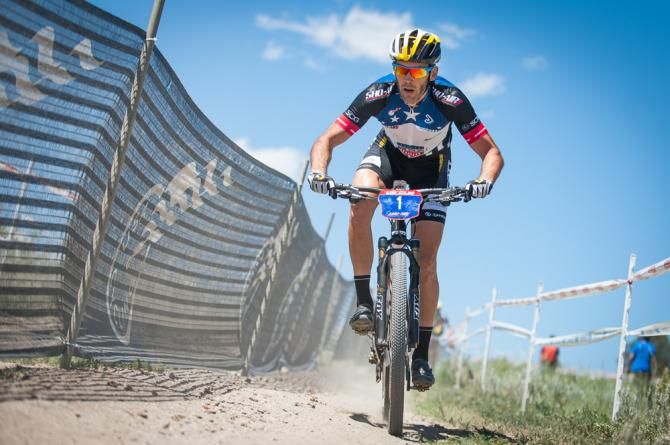 Geoff Kabush (Scott) during the opening lap of the elite men's cross country race.