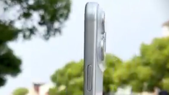 The thicker iPhone 17 Pro Max