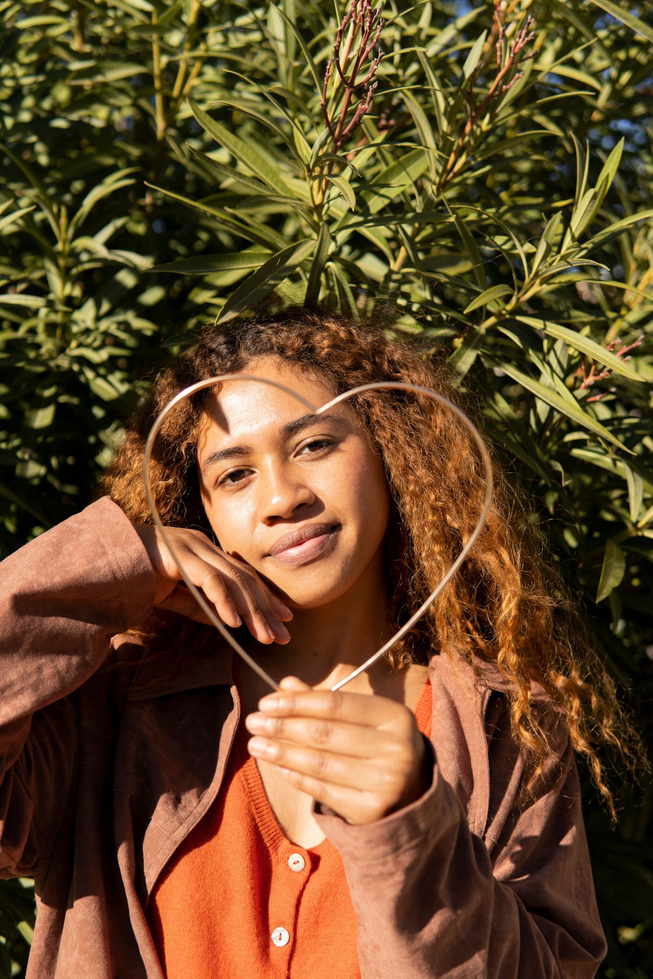 A photo showing the new Open Eyes tool on Lightroom mobile