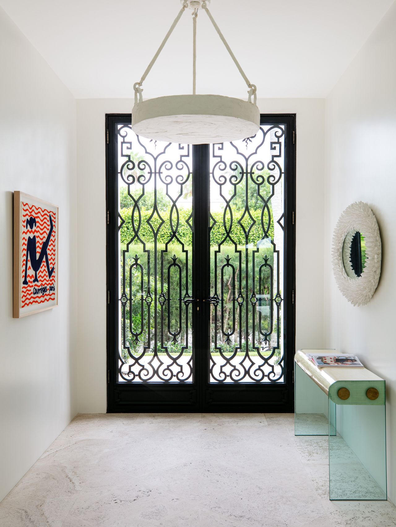 5 things designers say are must-haves on your entryway walls | Livingetc