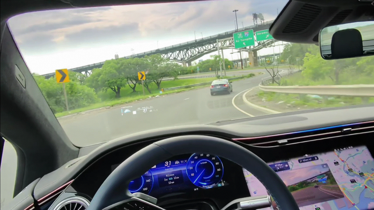 2025 Mercedes-Benz EQS Sedan AR head-up display.