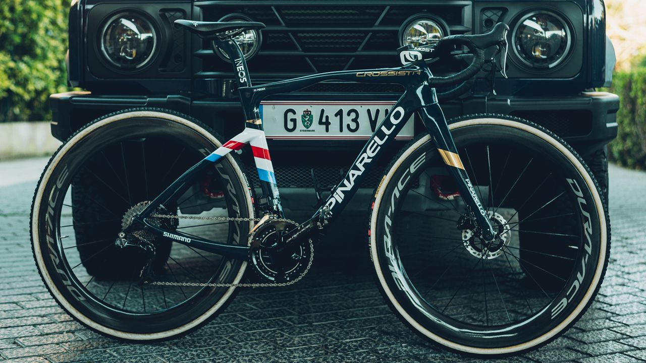Pro bike Tom Pidcock's Pinarello Crossista