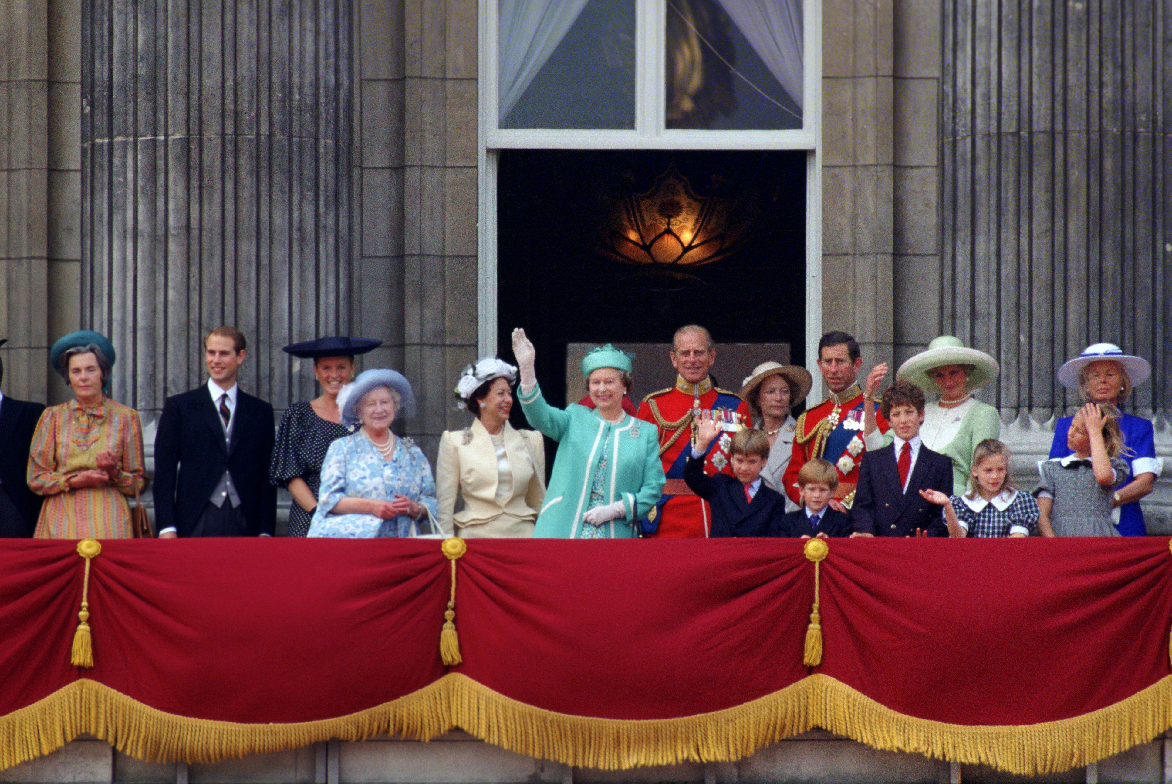 Prince Andrew, Sarah Ferguson, Queen Elizabeth, King Charles, Princess Diana on Buckingham Palace balcony