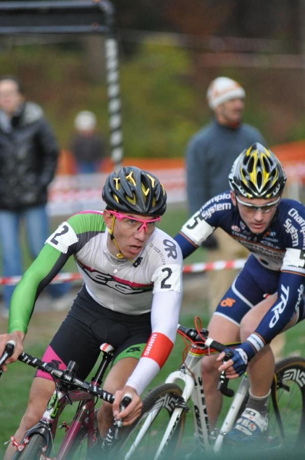 Luca Damiani (El Gato) leads Luke Keough (Champion System p/b Keough Cyclocross)