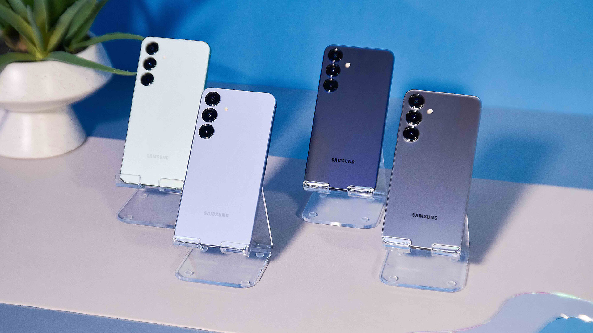 The range of Samsung S25 Plus colours