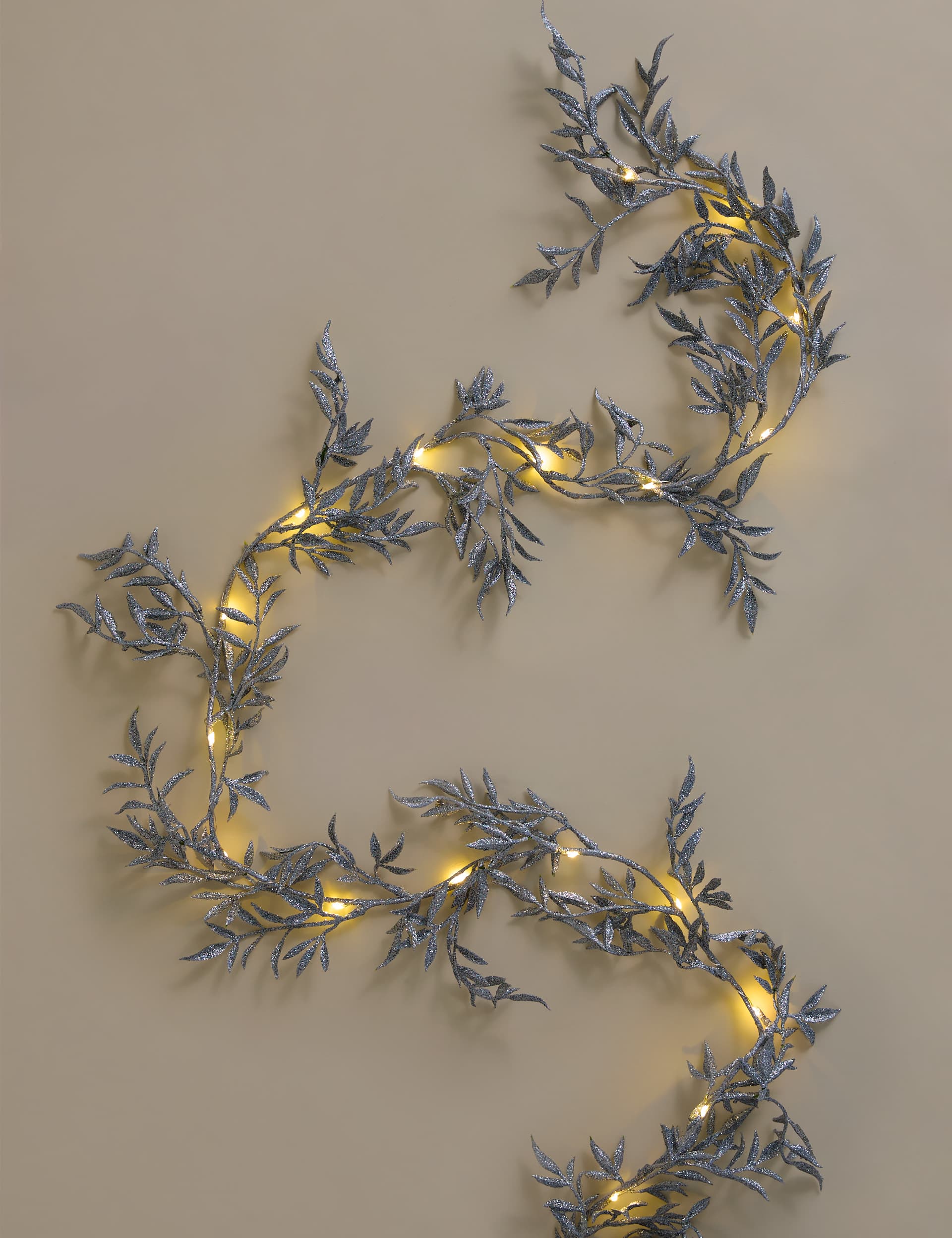 Pre-Lit Glitter Leaf Garland