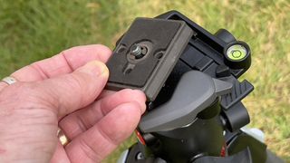 Tripod head attachment 