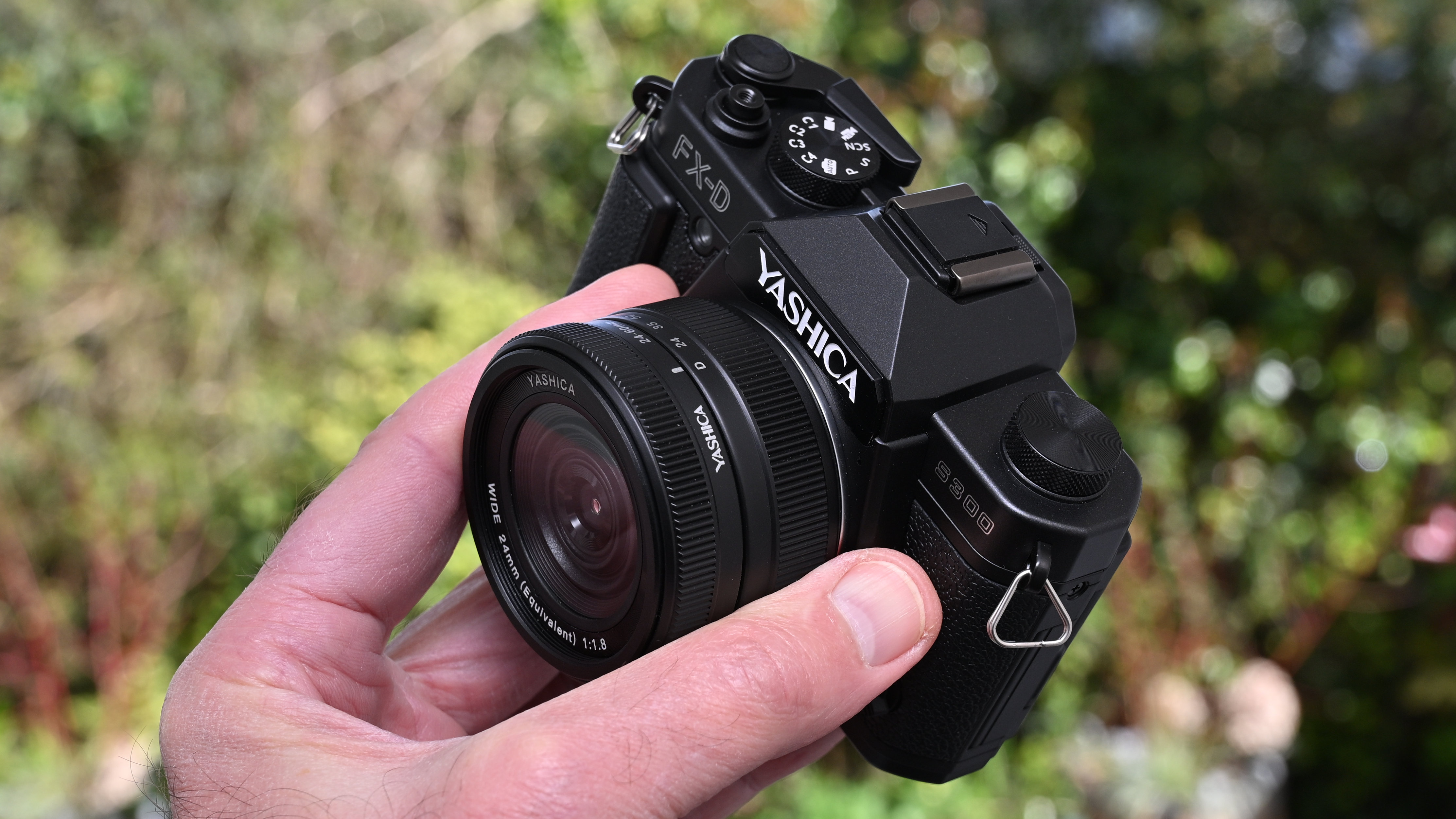 Yashica FX-D S300 product shot